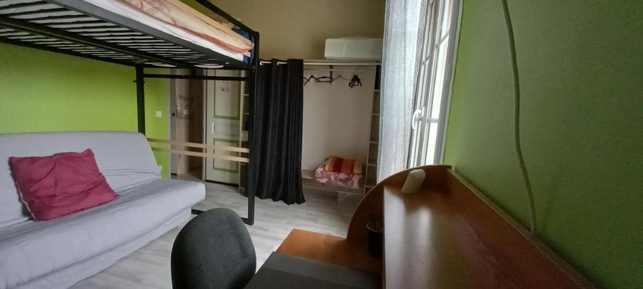 Chambre Familiale Dans Maison Au Calme Segonzac  Exteriér fotografie